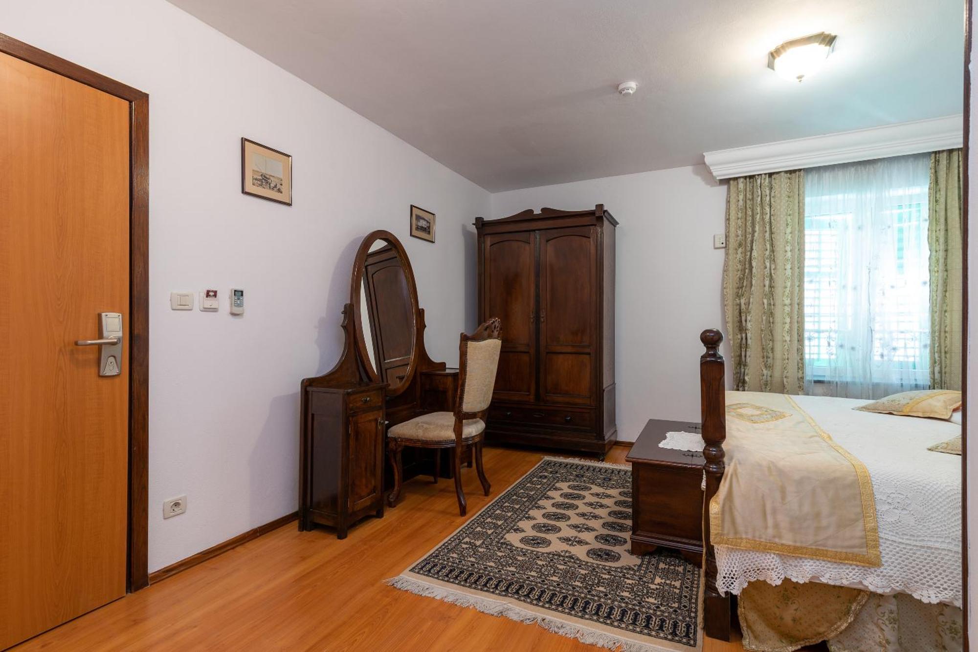 Heritage Hotel Pasike Trogir Exteriör bild